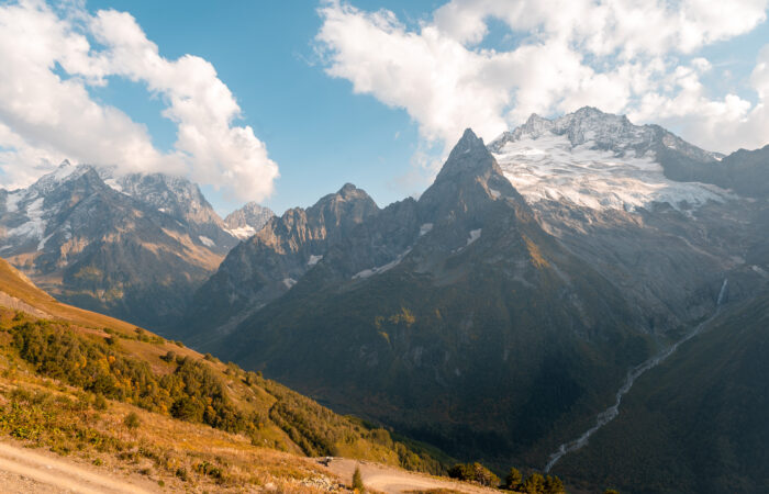 Гора Пик Инэ и другие горы Западного Кавказа, Домбай