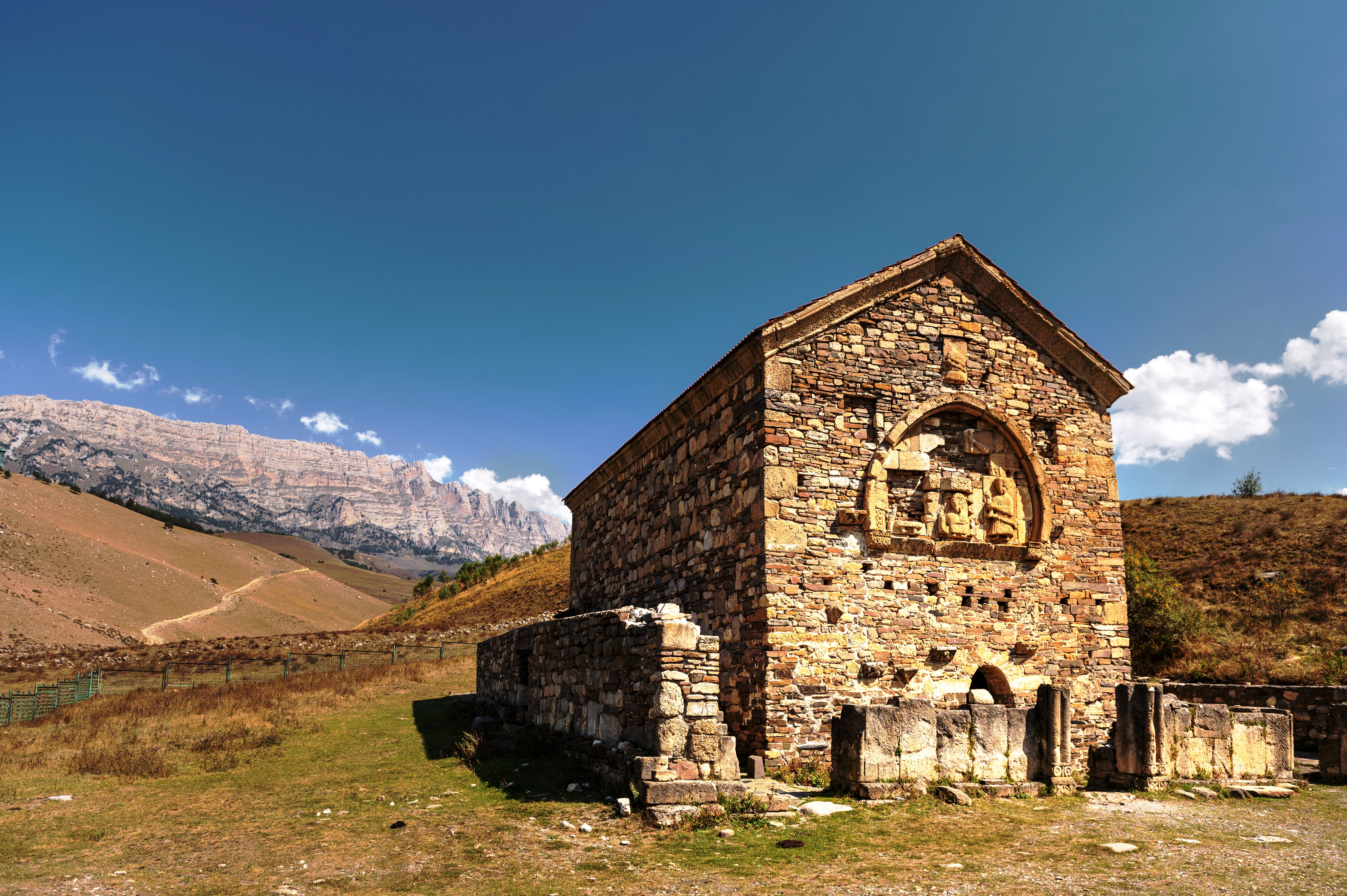 Тхаба-Ерды — древний христианский храм в Джейрахском районе