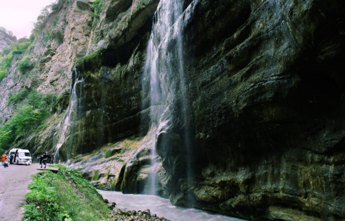 Чегемские водопады, экскурсии из города Пятигорска, в горы Северного Кавказа