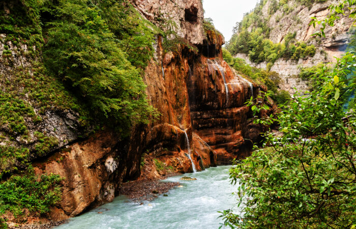 Чегемские водопады в Кабардино-Балкарии