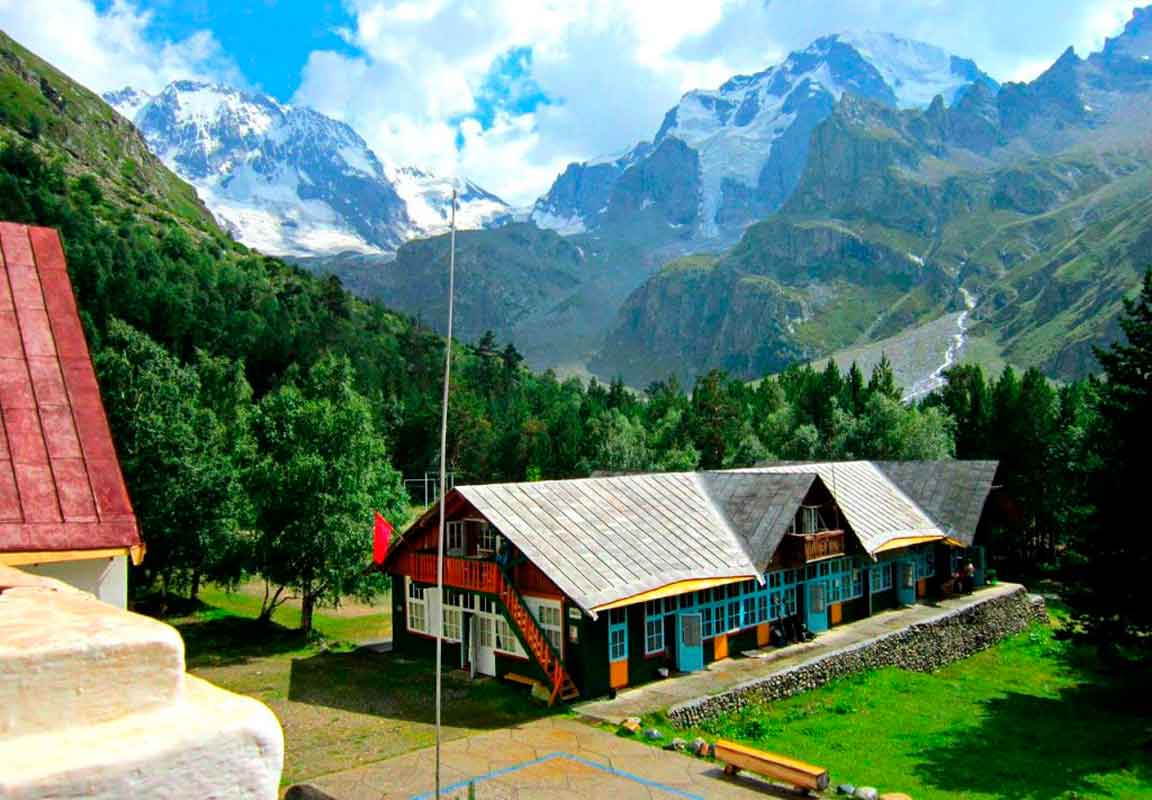 Альпинистский лагерь "Уллу-Тау".