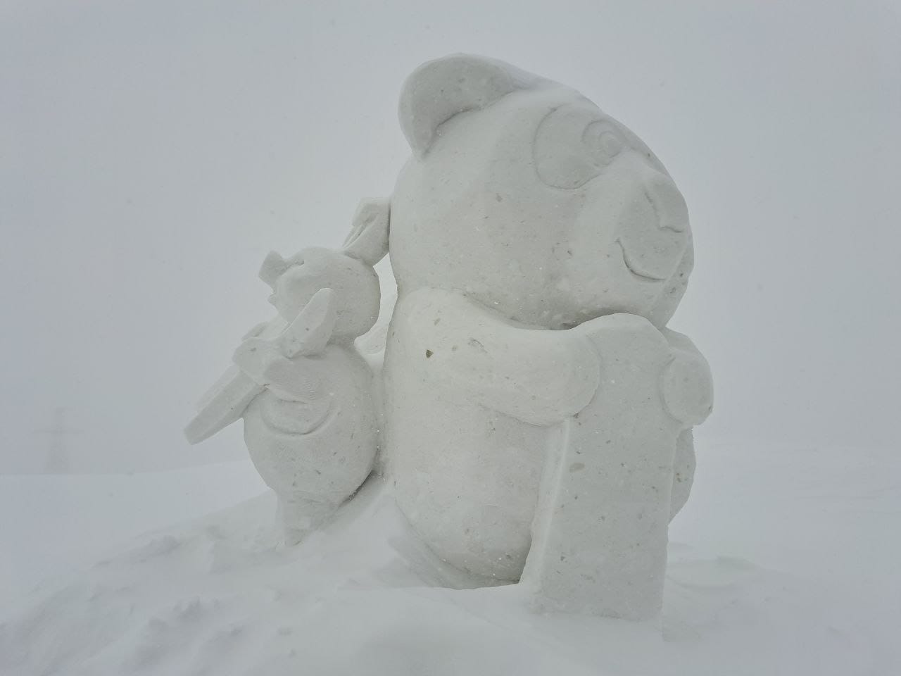 Фестиваль фигур из снега на Эльбрусе